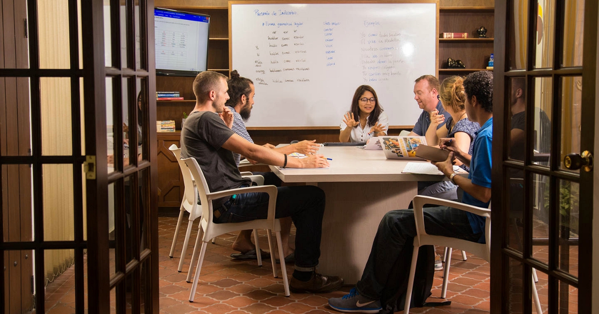 Spanish school in Medellin best choice, quality courses LSI